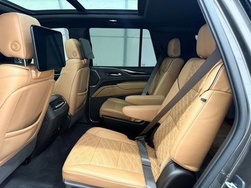 Used 2021 Cadillac Escalade Premium Luxury w/ Driver Assist Tech Package image 21