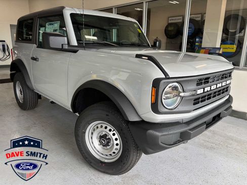 New 2026 Ford Bronco 2-Door AWD/4WD image 2
