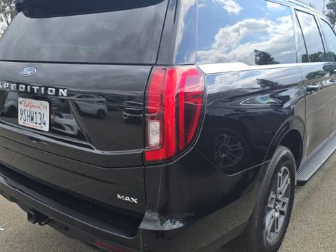Used 2025 Ford Expedition Max Active RWD image 4