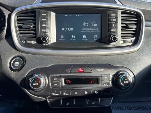 Used 2020 Kia Sorento S image 13