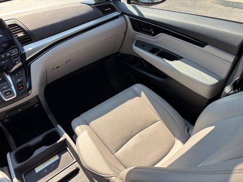 Used 2018 Honda Odyssey Elite image 15
