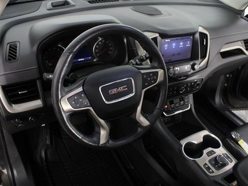 Used 2020 GMC Terrain Denali w/ Denali Premium Package image 10
