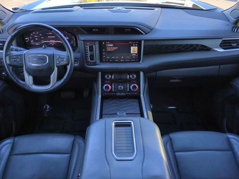 Used 2023 GMC Yukon Denali w/ Advanced Technology Package image 14