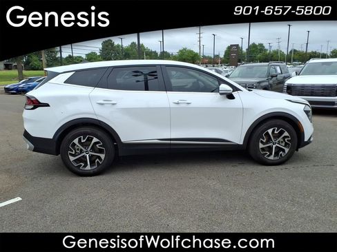 Used 2025 Kia Sportage EX FWD image 6