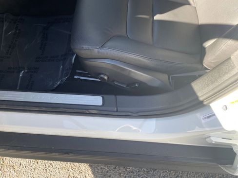 Used 2025 Volvo V60 B5 Cross Country Plus image 24