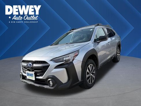 Used 2024 Subaru Outback Premium AWD/4WD image 1