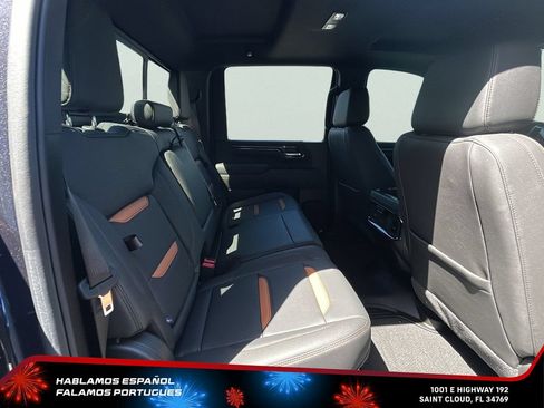 Used 2025 GMC Sierra 2500 AT4 w/ AT4 Premium Plus Package AWD/4WD image 29