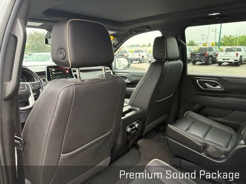 Used 2023 GMC Yukon XL SLT AWD/4WD image 25