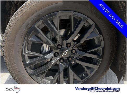 Used 2022 Chevrolet Tahoe LT w/ LT Signature Package RWD image 9