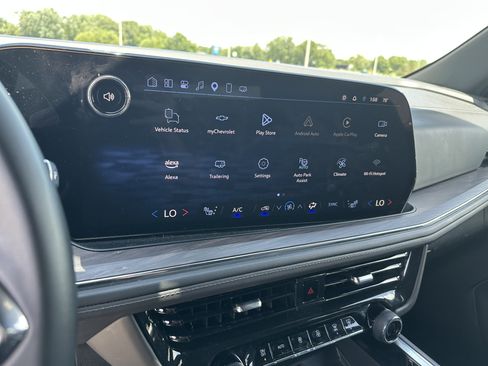 Certified 2025 Chevrolet Tahoe LT AWD/4WD image 13