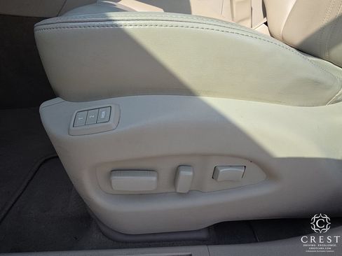 Used 2013 Cadillac SRX Performance FWD image 9