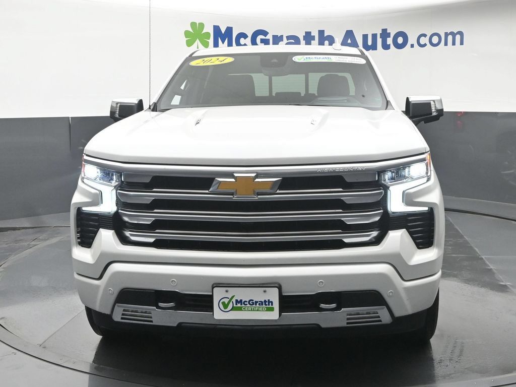 Used 2024 Chevrolet Silverado 1500 High Country w/ High Country Premium Package AWD/4WD image 6