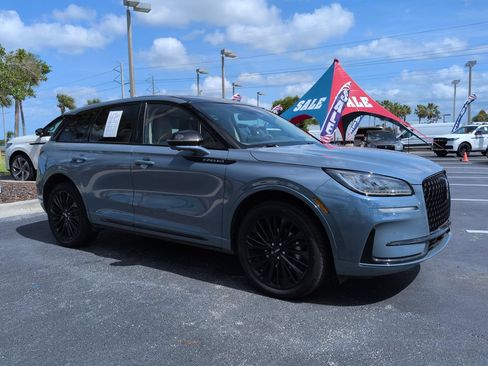 Certified 2023 Lincoln Corsair AWD w/ Equipment Group 101A image 2