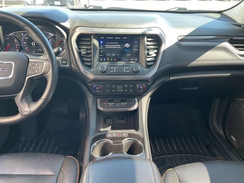 Used 2021 GMC Acadia AT4 w/ Technology Package image 12