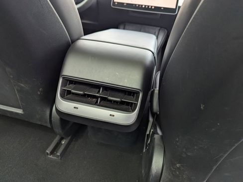 Used 2023 Tesla Model 3 Standard Range image 30