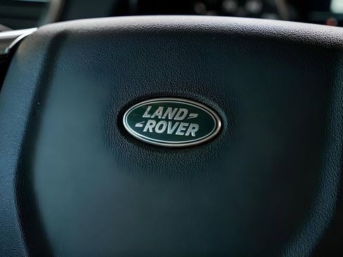 Used 2019 Land Rover Discovery Sport HSE image 29