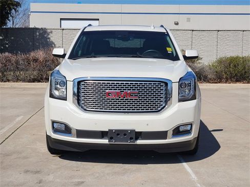 Used 2015 GMC Yukon Denali w/ Premium Package image 2