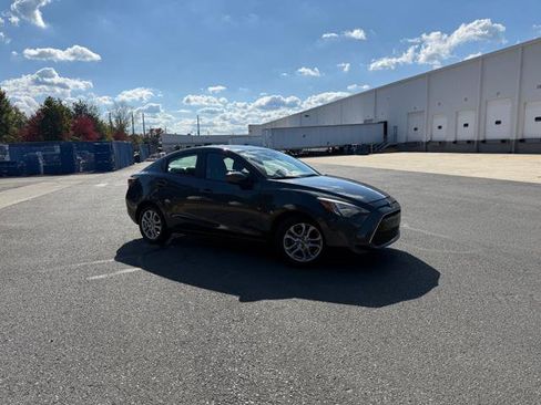 Used 2016 Scion iA image 2