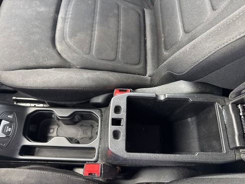 Used 2019 Jeep Renegade Latitude image 23