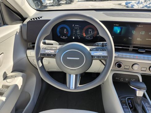 New 2026 Hyundai Kona SE image 13