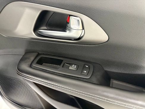 New 2027 Chrysler Pacifica Select FWD image 13