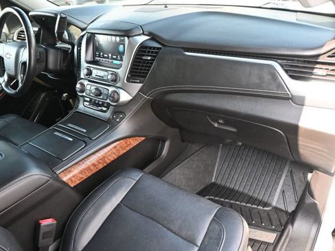 Used 2018 Chevrolet Suburban Premier AWD/4WD image 13
