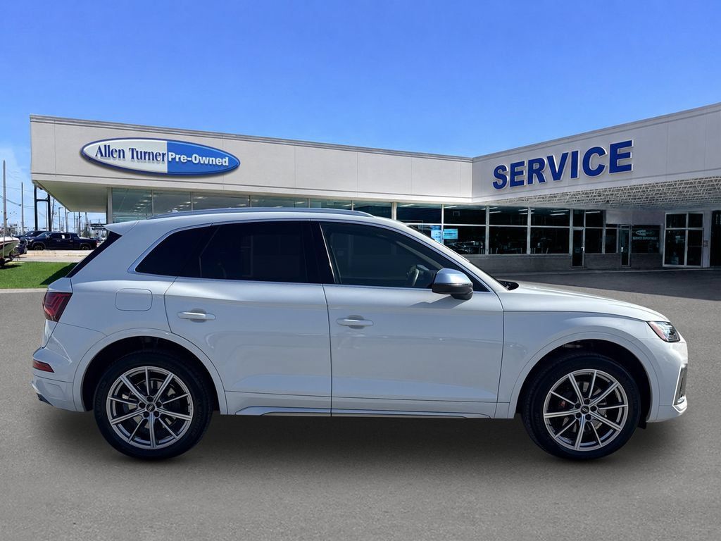Used 2022 Audi SQ5 Premium w/ Convenience Package AWD/4WD image 9