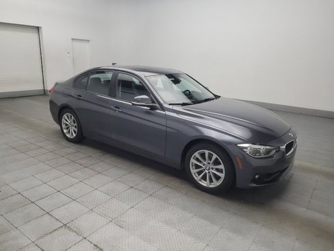 Used 2018 BMW 320i Sedan w/ Convenience Package RWD image 11