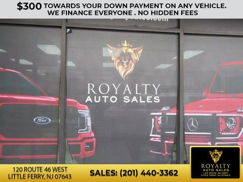 Used 2015 GMC Yukon XL Denali w/ Premium Package image 34