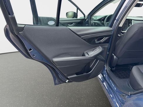 Used 2025 Subaru Legacy Premium AWD/4WD image 40
