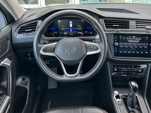 Certified 2022 Volkswagen Tiguan SE w/ Panoramic Sunroof Package image 15