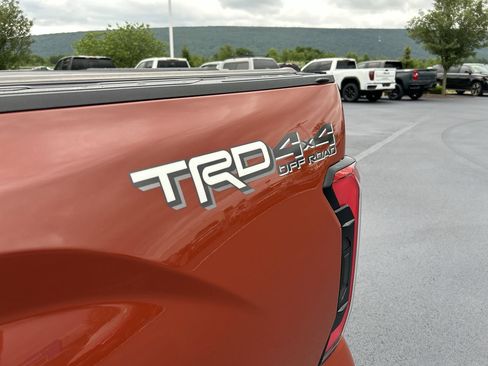 Used 2025 Toyota Tundra SR5 AWD/4WD image 13