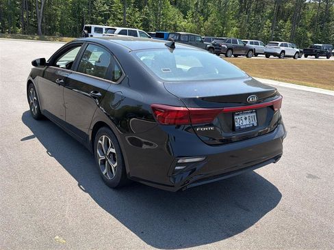 Used 2019 Kia Forte LXS FWD image 13