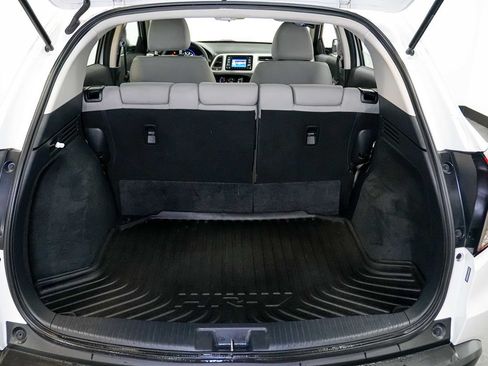 Used 2020 Honda HR-V LX image 25
