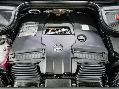 Used 2026 Mercedes-Benz GLS 580 4MATIC image 29