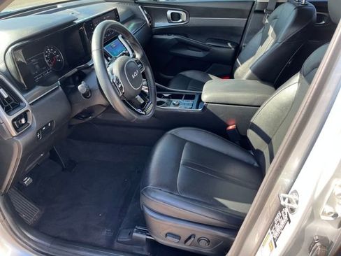 Used 2022 Kia Sorento S image 11
