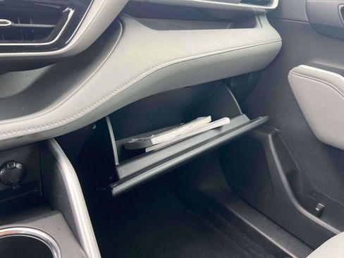 Used 2024 Toyota Highlander XLE image 10