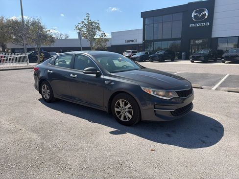 Used 2017 Kia Optima LX w/ Convenience Package image 5