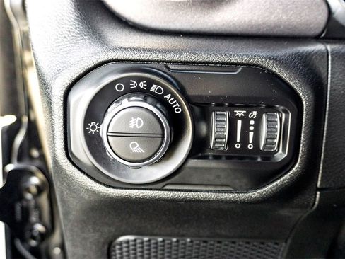 Used 2021 Jeep Gladiator Mojave image 16