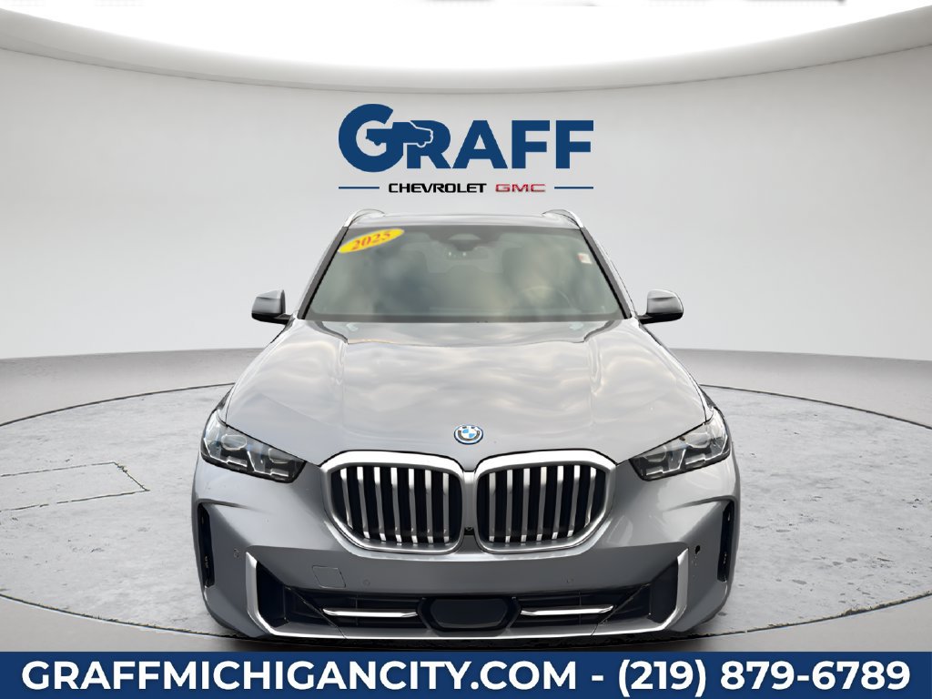 Used 2025 BMW X5 xDrive50e AWD/4WD image 12