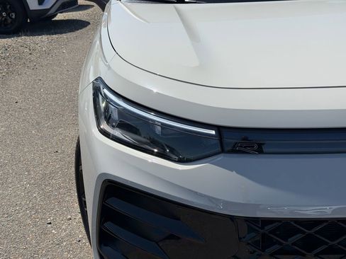 New 2026 Volkswagen Tiguan SE R-Line AWD/4WD image 5