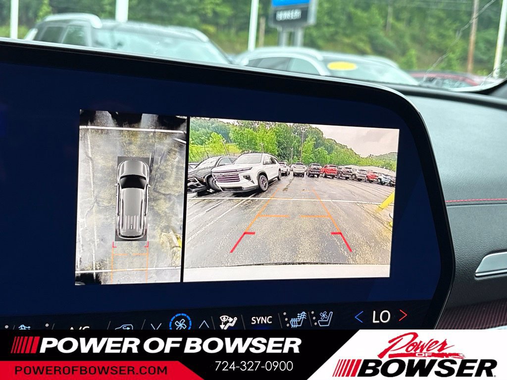 New 2026 Chevrolet Traverse RS w/ LPO, Floor Liner Package AWD/4WD image 9