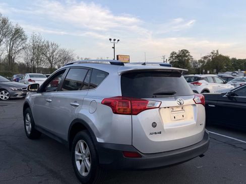 Used 2013 Toyota RAV4 XLE image 12