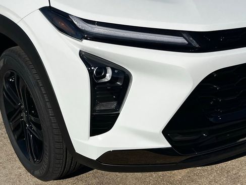 New 2026 Chevrolet Trax ACTIV w/ Sunroof Package image 7