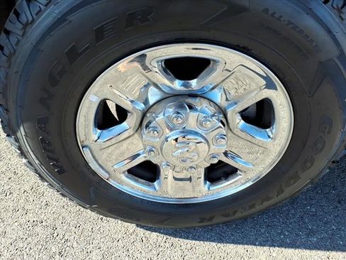 Used 2024 RAM 2500 Big Horn w/ Bed Utility Group image 10