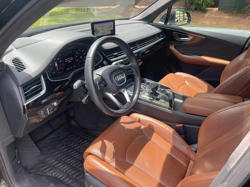 Used 2018 Audi Q7 3.0T Prestige AWD/4WD image 11