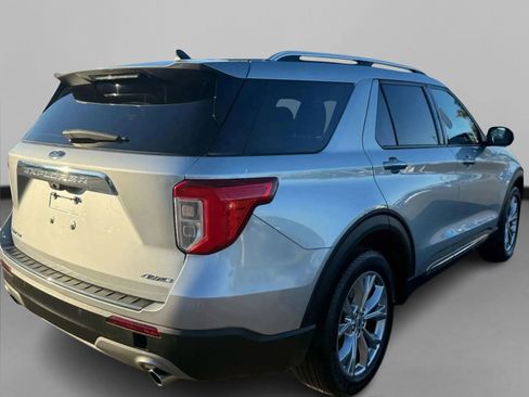 Used 2023 Ford Explorer Limited AWD/4WD image 6