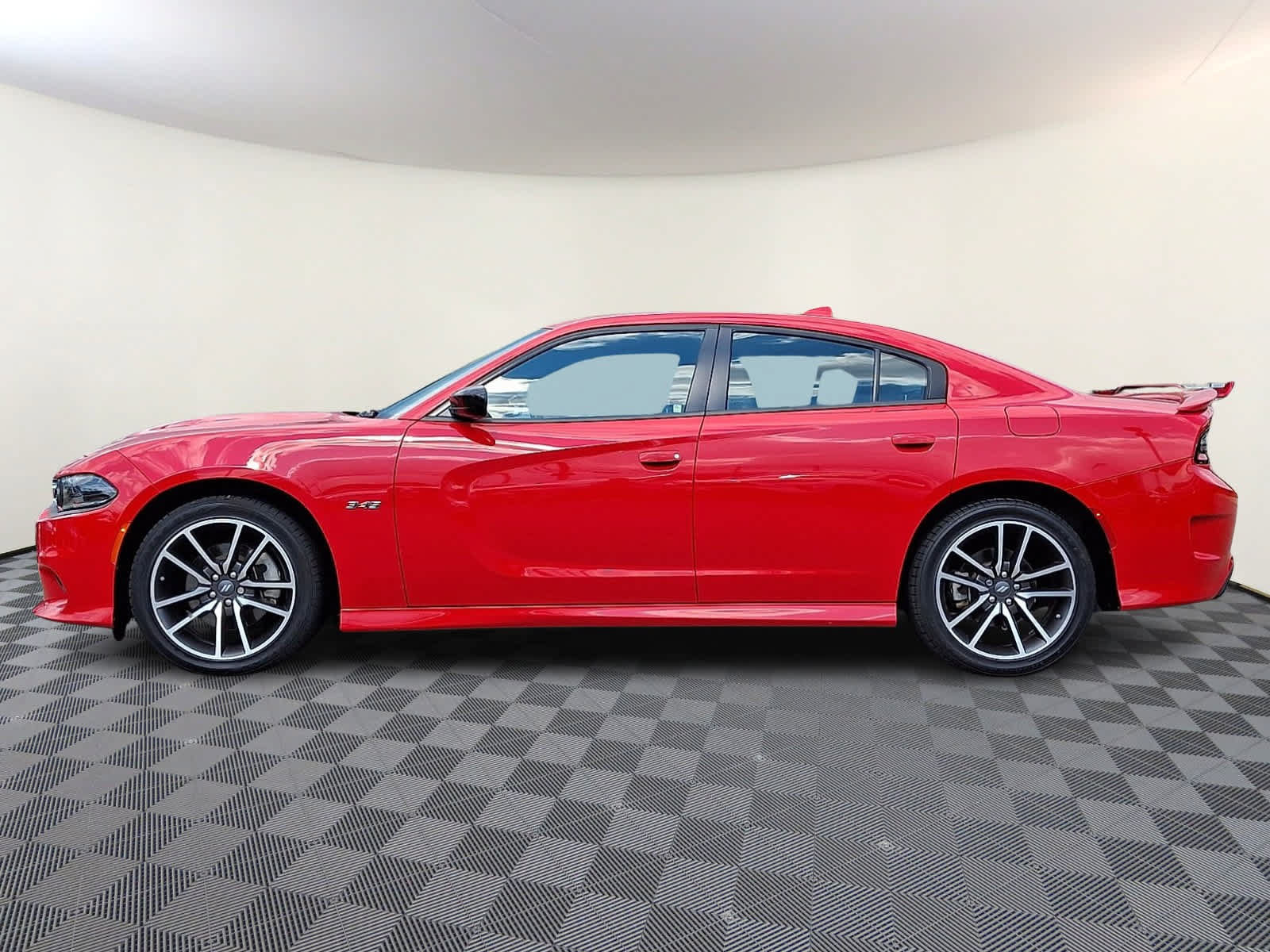 Used 2023 Dodge Charger R/T w/ Plus Group RWD image 8
