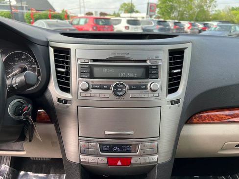 Used 2010 Subaru Outback 2.5i Limited AWD/4WD image 13