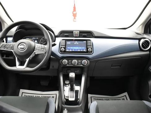 Used 2025 Nissan Versa SV image 18